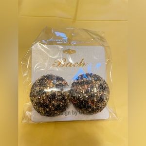 Women’s Circular earrings